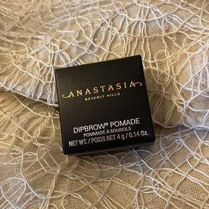 Anastasia Beverly Hills. Dipbrow Pomade.  Never used, new in box.